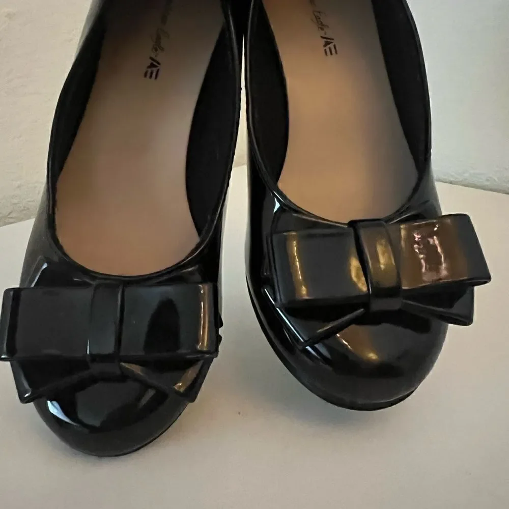 American Eagle Mairin Black Patent Wedge Heel Kids  Girls Dress Shoes sz 11
